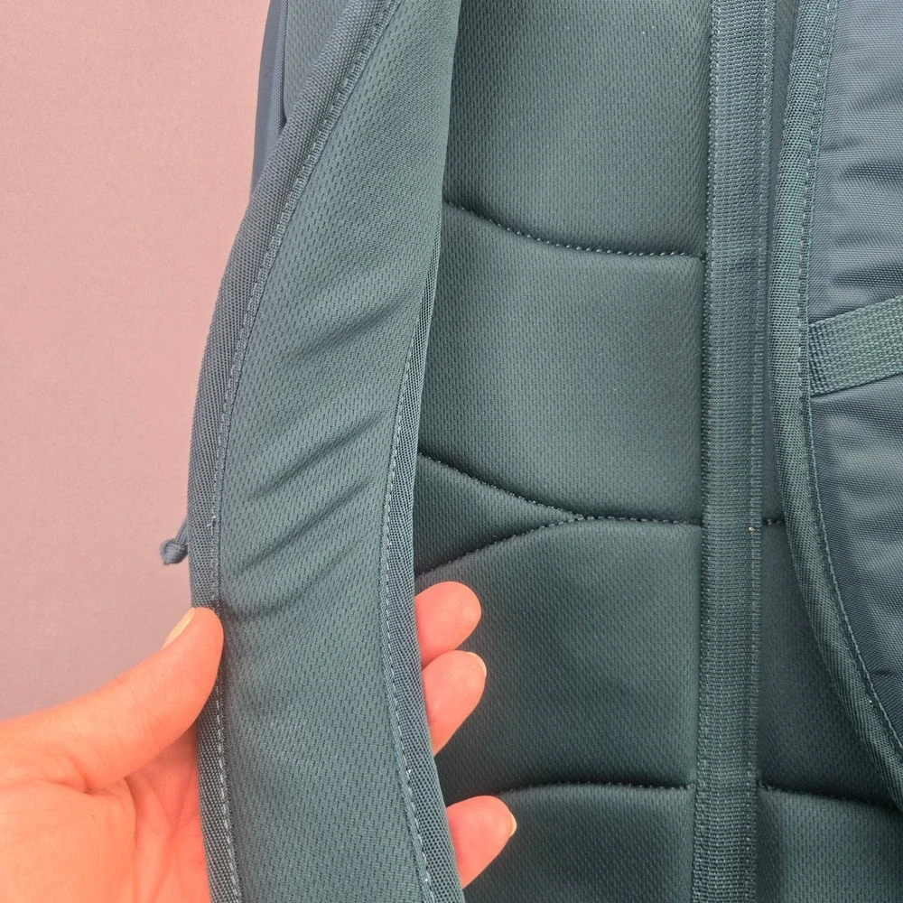 Thule Chronical 28L Backpack Deep Teal Laptop SafeZone 3203888 NWT SAMPLE